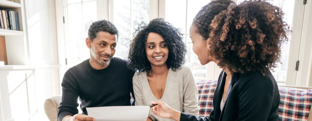 couple receiving a free consultation to discuss their finances and assess their lending requirements